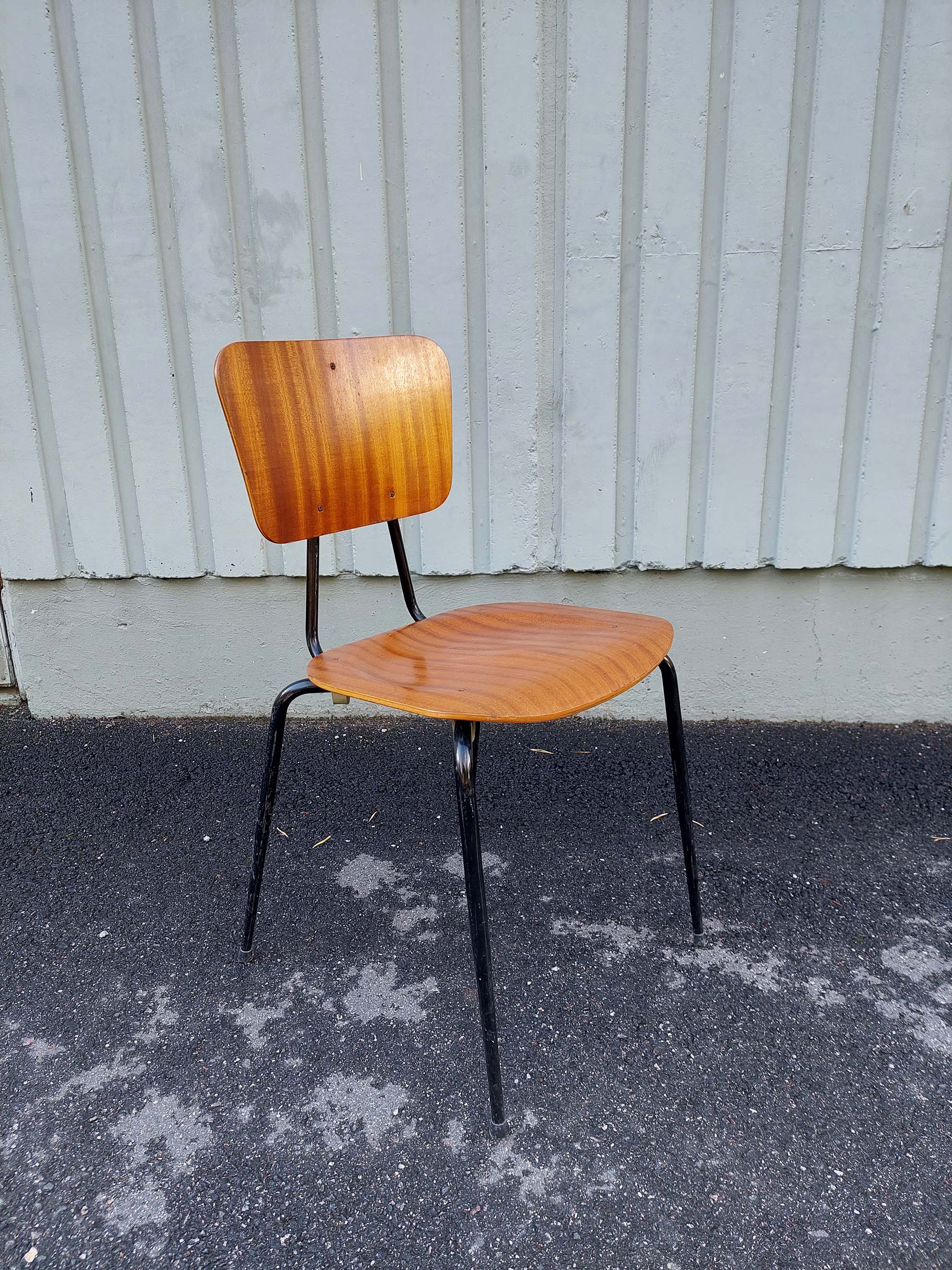 50-luvun tanskalainen koulutuoli