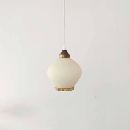 Tanskalainen opaalivalaisin 50-luvulta