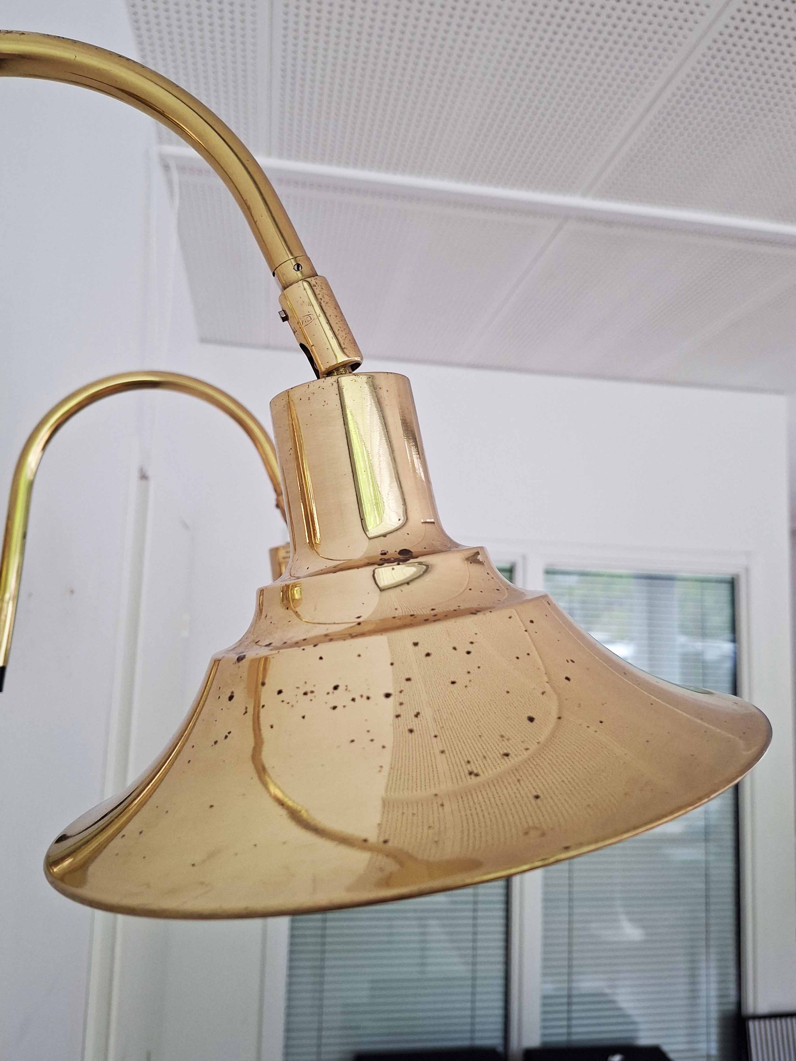 Messinkiset seinävalaisimet, Norlett Elit, Börje Claes