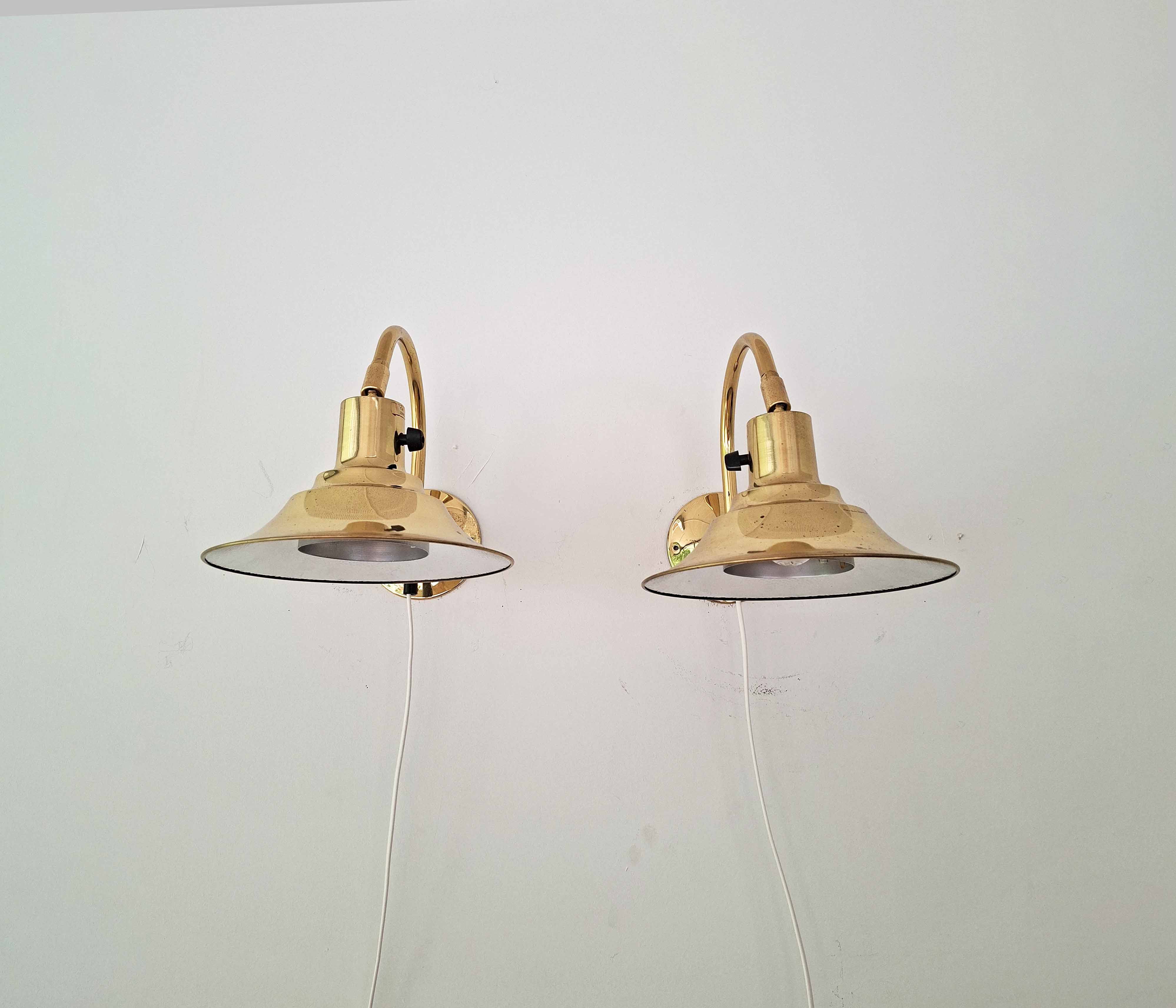 Messinkiset seinävalaisimet, Norlett Elit, Börje Claes