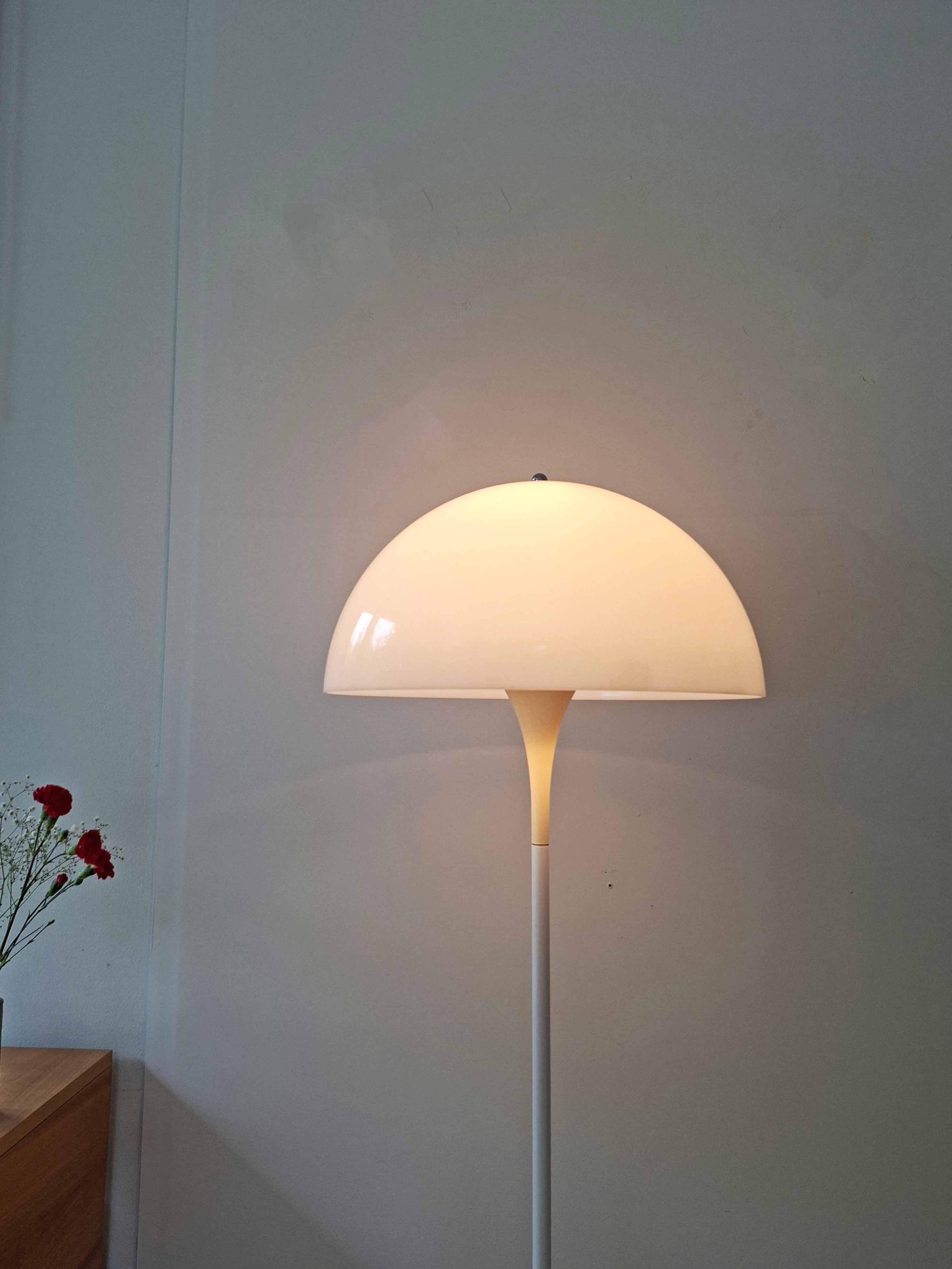 Panthella lattiavalaisin, Verner Panton