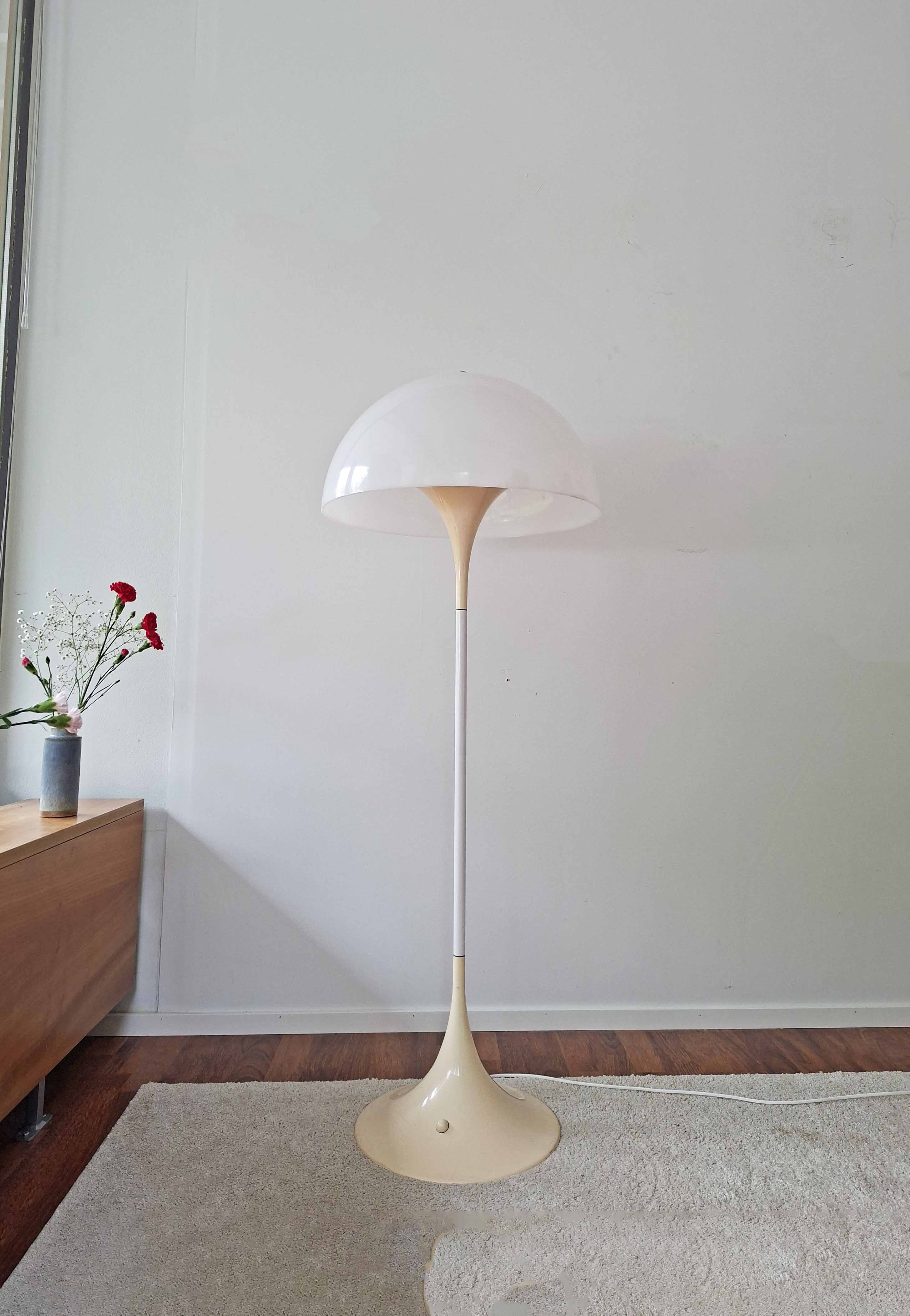 Panthella lattiavalaisin, Verner Panton