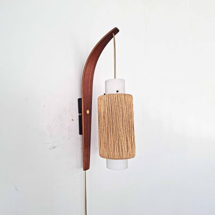 Maitolasinen seinävalaisin hamppuvarjostimella