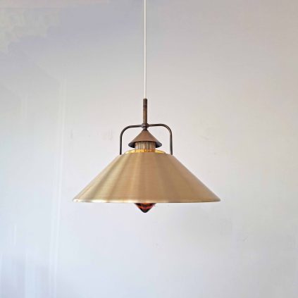 Tanskalainen riippuvalaisin 1960-luvulta