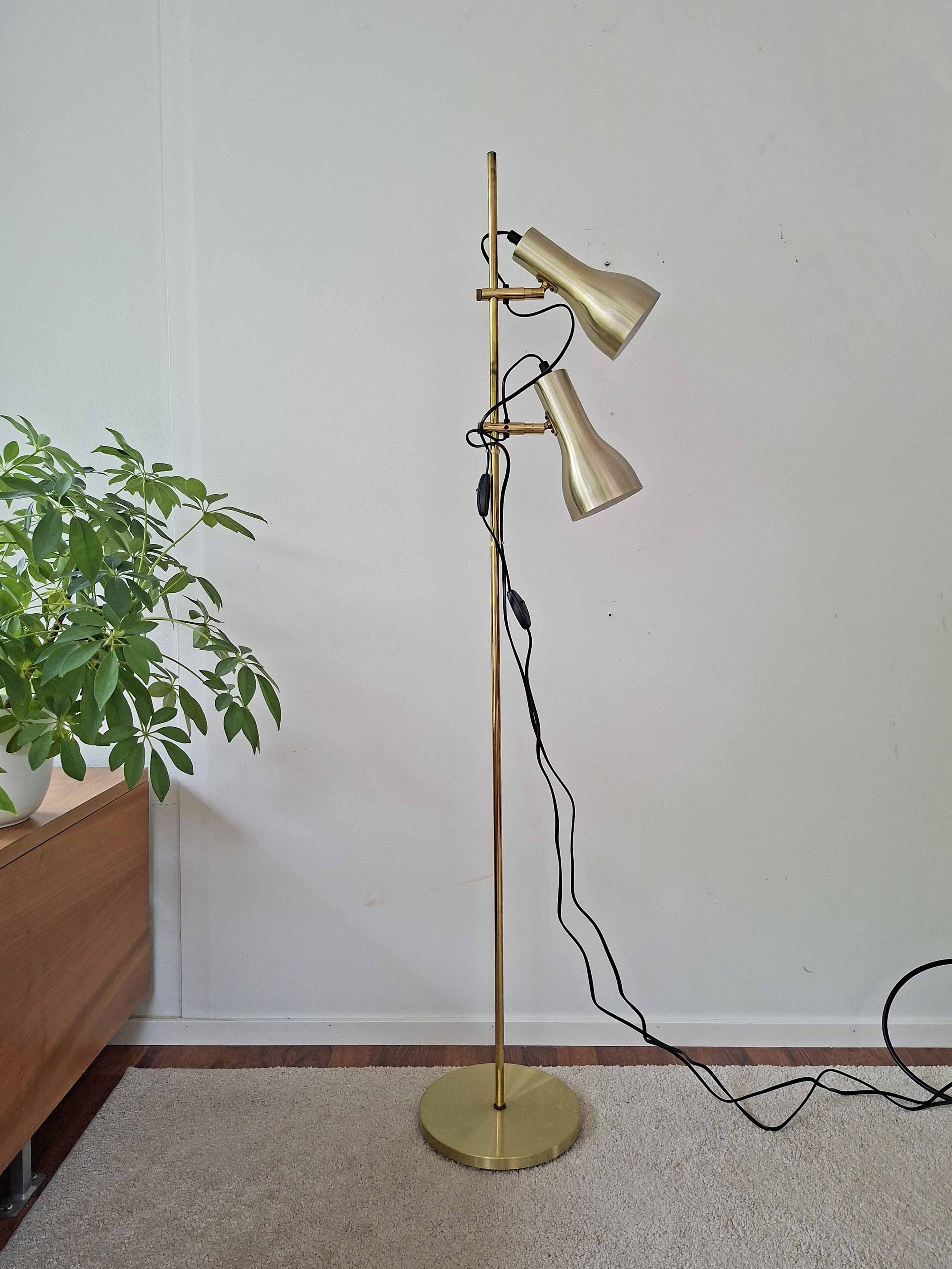 Tanskalainen jalkavalaisin kahdella varjostimella, Top-Lamper