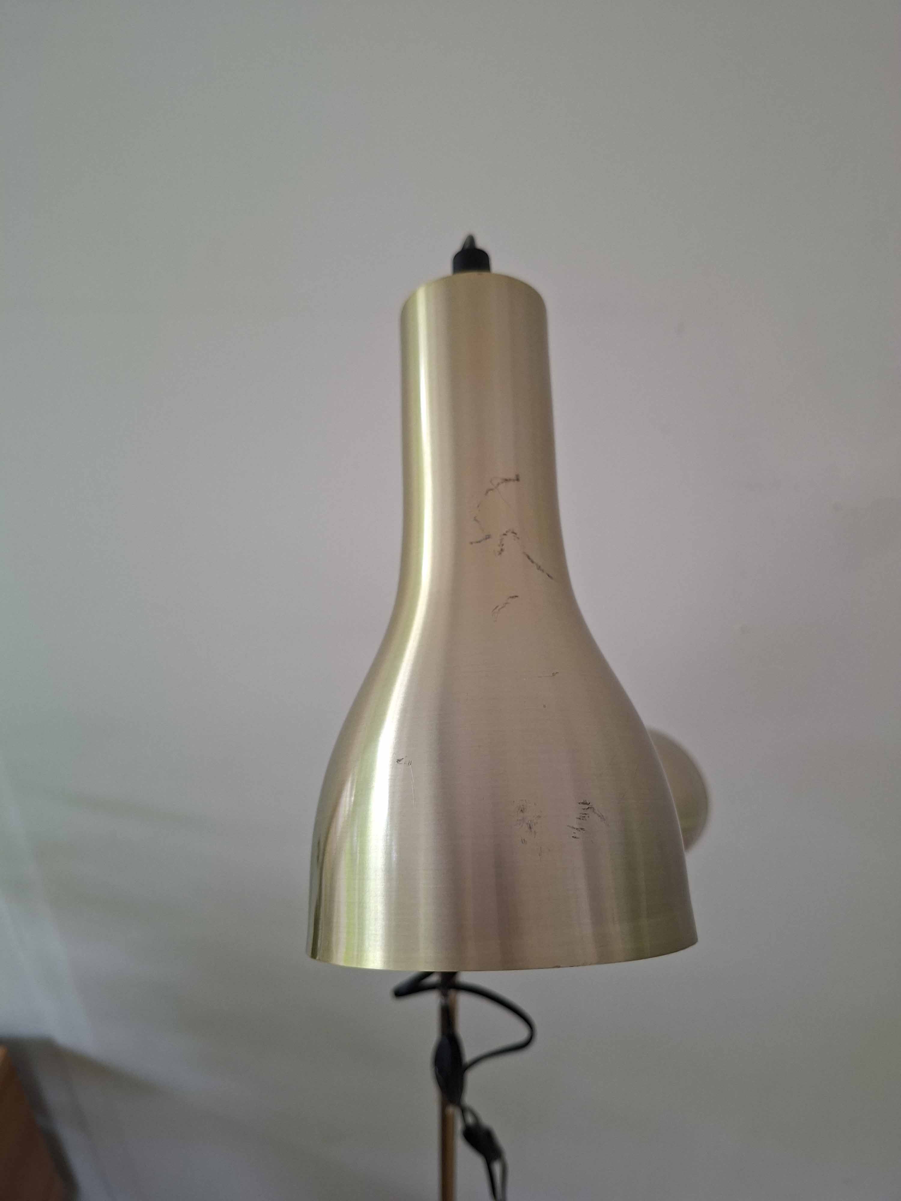 Tanskalainen jalkavalaisin kahdella varjostimella, Top-Lamper