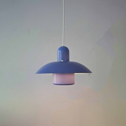 Sininen riippuvalaisin 1970-luvulta, Form Light